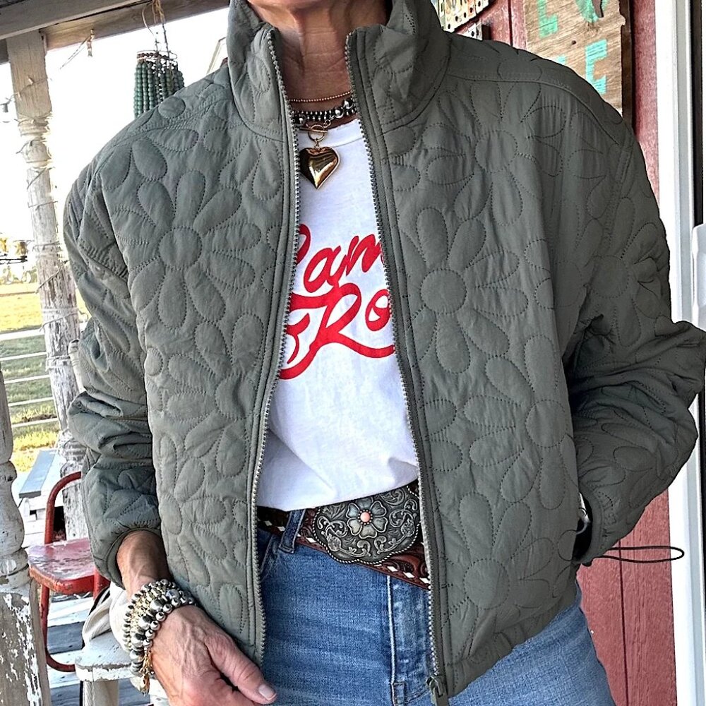 NWT The Packable Jacket by Love Tree